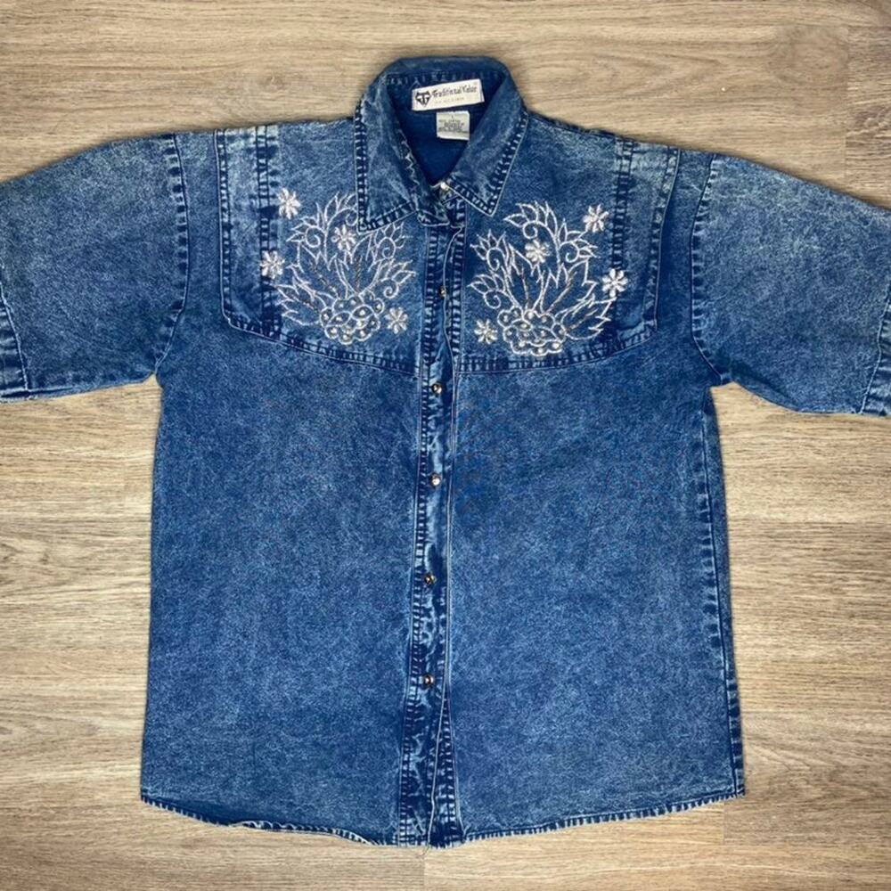 Vintage Women's Traditional Value Silver Embroidered Top (L)